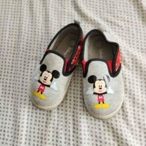 Disney Mickey‎ Mouse Gray Slip On Shoes Size 8